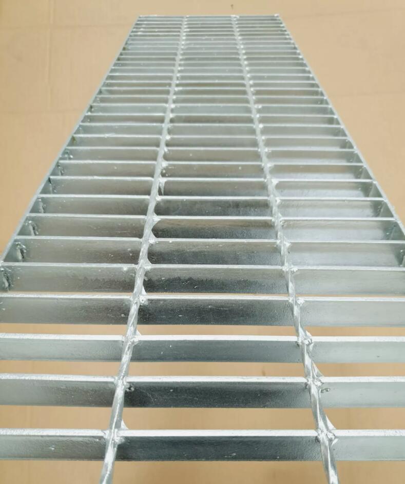 HEAVY DUTY 300mm x 25mm x 1m Hot Dip Galvanized Storm water Drain Grate