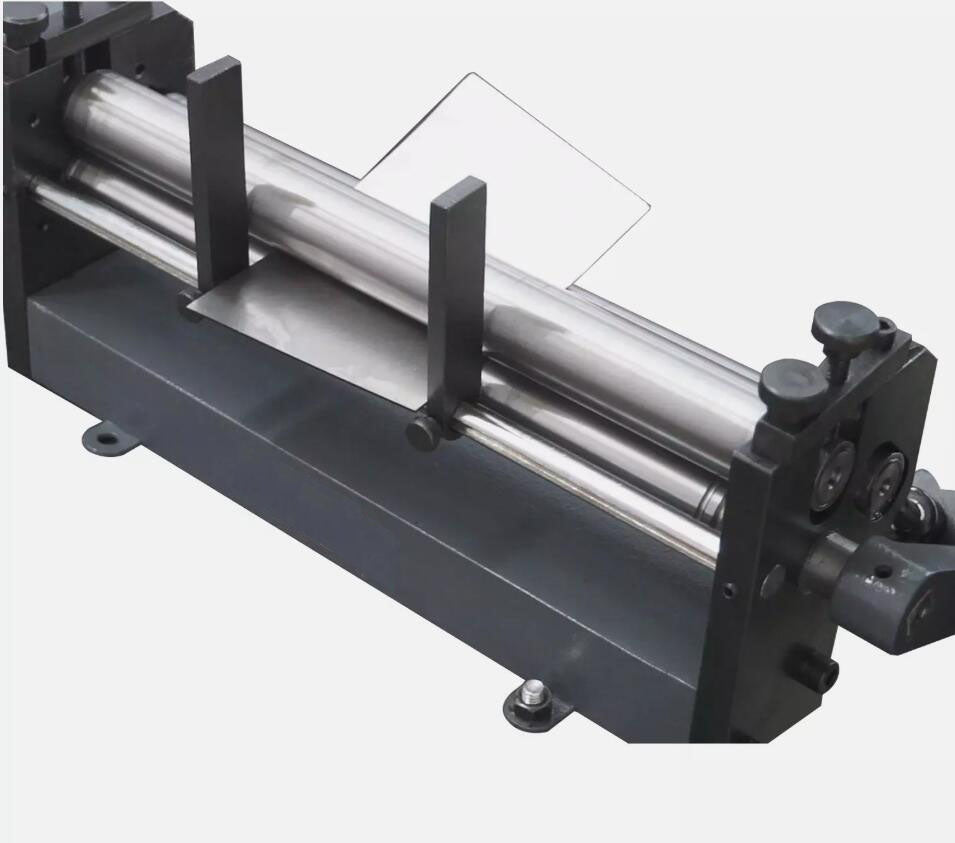 Heavy Duty 320mm Forming Width Slip Rolling Bending Machine With 2 Removable Roller